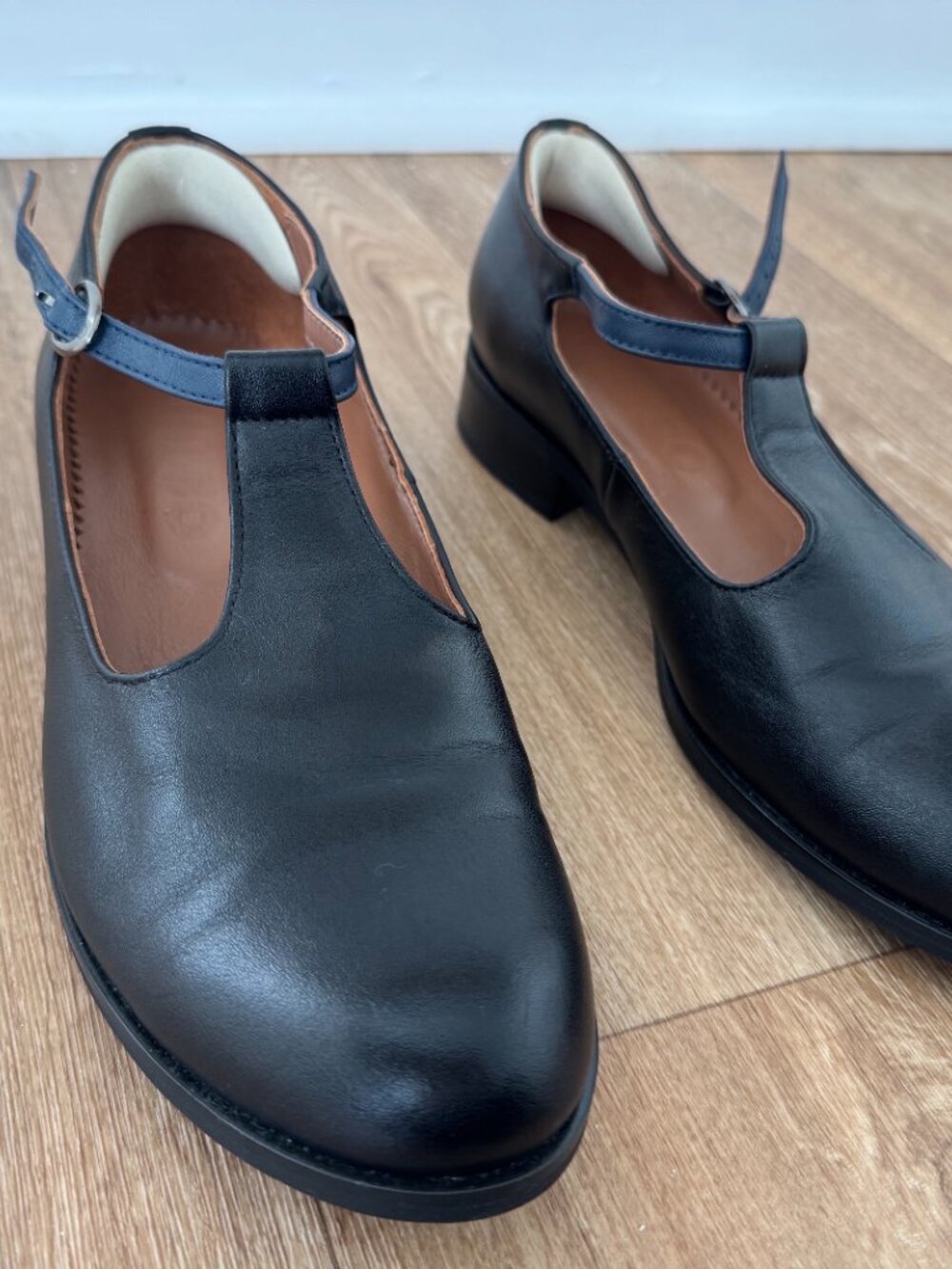 Julia Bo Block Heel Leather Mary Janes - Picture 4 of 6